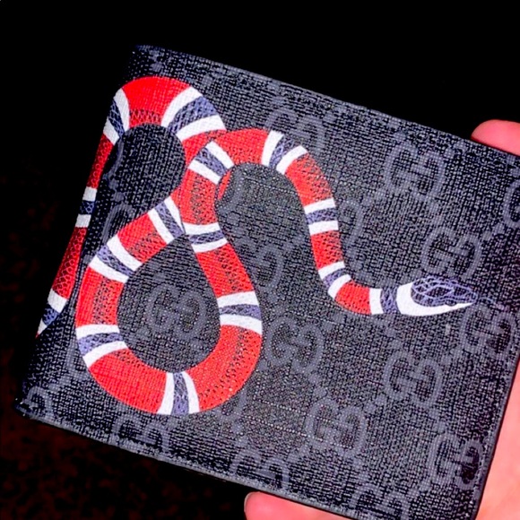 Gucci wallet - Picture 1 of 3